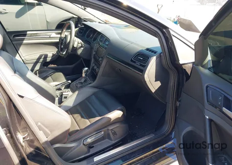 2015 Volkswagen Golf Gti 2.0T Se 4-Door z USA, uszkodzony, nr VIN 3VW4T7AU2FM105256